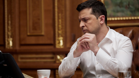 Зеленский объяснил, почему Украина не может наступать