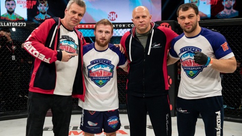 Боец из команды Емельяненко выиграл бой на Bellator 273