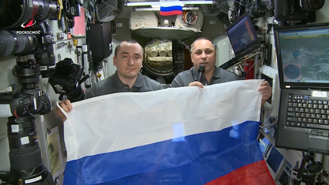 Манго и шиповник – космонавты озвучили свои желания