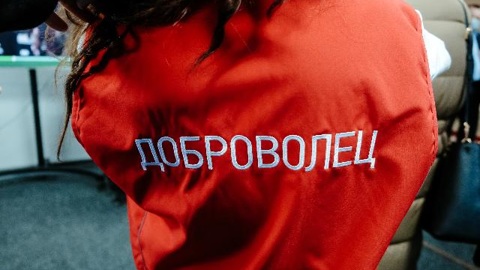 Волонтеры Бурятии оказывают помощь заболевшим COVID-19 пациентам