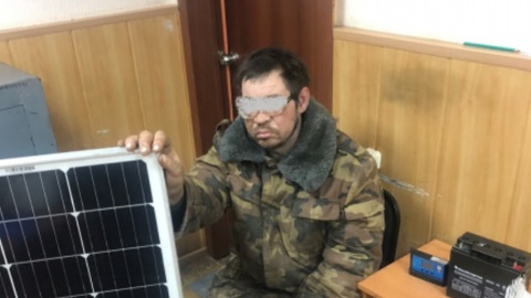 Омич украл светофор из-за отключенного у него дома электричества