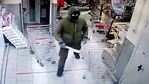 Напавшие на магазин в Истре нигде не работали