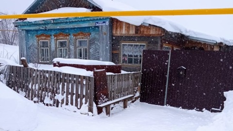 Коммунальщики завалили дом ветерана снегом. Прокуратура начала проверку
