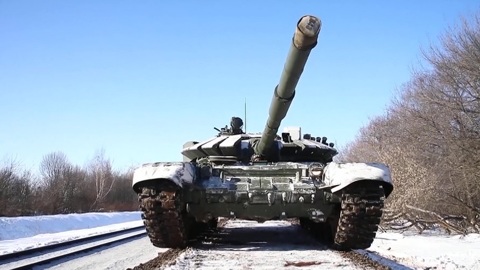 Мост, госпиталь и вертолеты. Западные СМИ упрямо ищут признаки вторжения на Украину