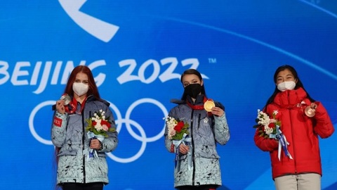 Щербакова и Трусова награждены медалями Олимпийских игр