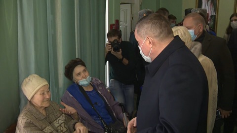 Глава Волгоградской области проверил размещение беженцев из Донбасса