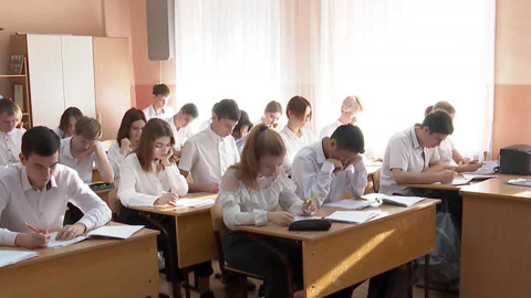 На поступление в ростовские школы подано более 400 заявлений от беженцев