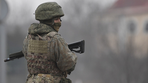 Британская разведка уверена в "глубоких запасах" вооружений России