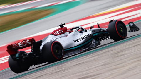 "Формула-1". Пилот Mercedes Расселл выиграл утренние тесты