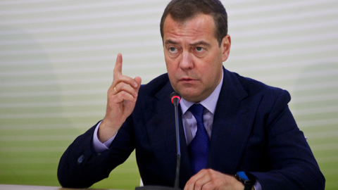 Медведев: санкции Запада напоминают методы инквизиции