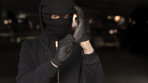 В Полярном задержан неудачливый вор