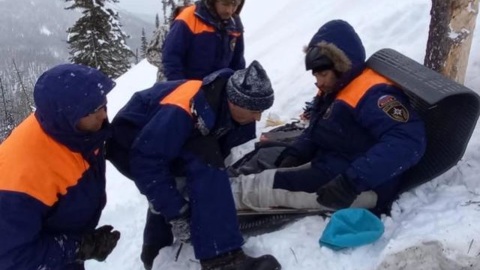 В Бурятии нашли живым травмированного лыжника