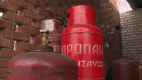 На Украине возник ажиотажный спрос на генераторы, фонари и газовые баллоны