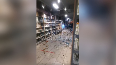 В алкогольном отделе "Пятерочки" произошел погром