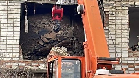 На Ставрополье обрушилось здание детсада, под завалами находится ребенок