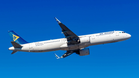 Семь пассажиров самолета Air Astana пострадали из-за турбулентности