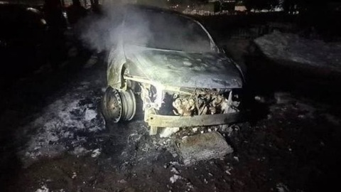 В Татарстане неизвестный дотла сжег чужую машину