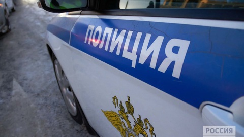В Казани двое мужчин ночью ограбили магазин и напали на продавца