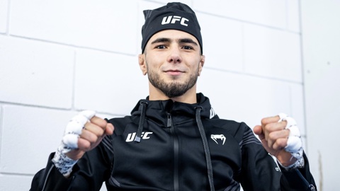 Боец UFC попросил не представлять его уроженцем России
