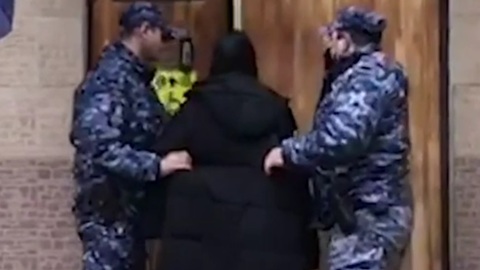Зарезавшая дедушку московская студентка признана невменяемой