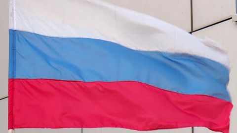 Жительнице Обнинска грозит тюрьма за плевок на российский флаг