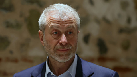 Песков объяснил, что в Стамбуле делает Абрамович