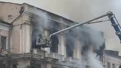 В Рязани загорелось бывшее училище связи