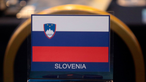33 российских дипломата покидают Словению