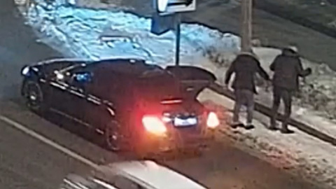 Угощали спиртным и обворовывали: как в Москве вычислили банду лжетаксистов