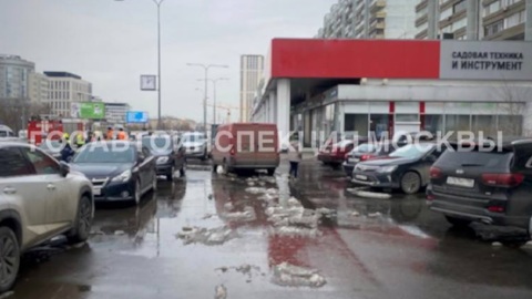 Невнимательный водитель фургона насмерть задавил пожилую москвичку