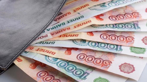 Адвокат требовал от заключенного почти 4 миллиарда рублей