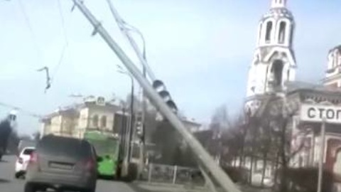 Обрыв провода: в Казани приостановлено движение троллейбусов