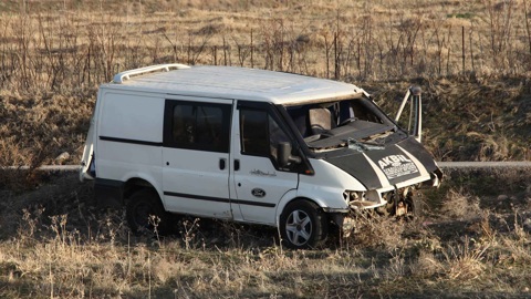 Четыре нелегальных мигранта погибли в аварии с микроавтобусом в Турции