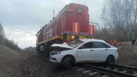 Двое мужчин погибли в ДТП с локомотивом в Рязанской области