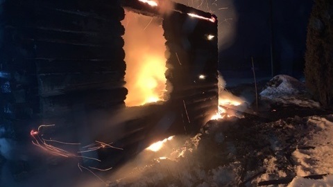 Во Владимирской области сгорел жилой дом