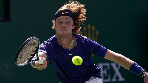 Рублев вышел в третий круг Serbia Open. Карацев выбыл