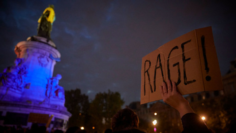 После объявления итогов выборов Париж и другие города Франции охвачены протестами