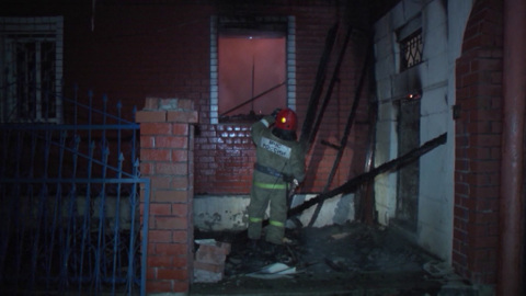 Жители двухэтажного дома в Екатеринбурге едва не погибли при пожаре