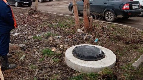 В Тверской области подросток провалился в канализационный люк