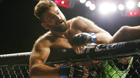 Орловский разобрался с Коллье на турнире UFC в Лас-Вегасе