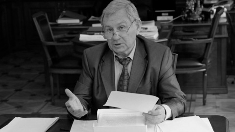 Умер директор "Молодой гвардии" Валентин Юркин