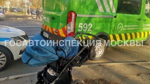 В Москве спешивший на работу водитель снес женщину и коляску с ребенком