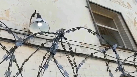 Подравшемуся с полицейскими владельцу московских кофеен дали 10 суток
