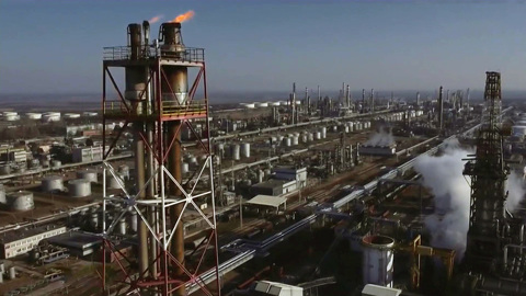 Захарова: снижение потолка цен на нефть приведет к дестабилизации рынка