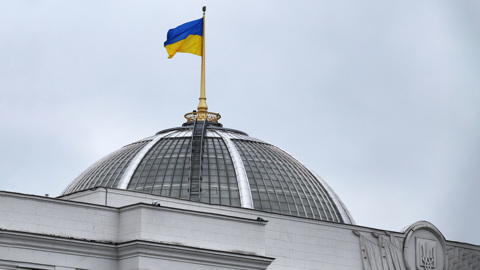 "Слуга народа", замеченный на Мальдивах, решил сложить полномочия