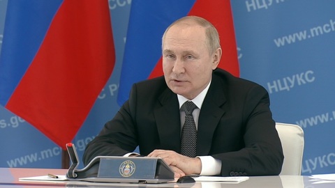 Президент приехал в МЧС представить нового министра