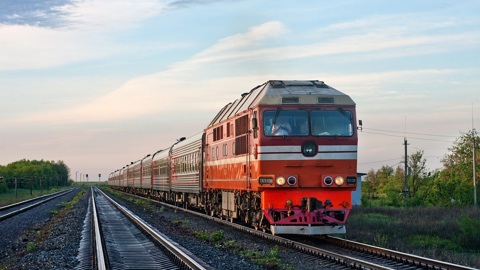 Водитель УАЗ погиб при столкновении с поездом в Архангельской области