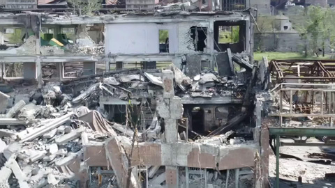 Золото "Азова": подробности из жизни боевиков