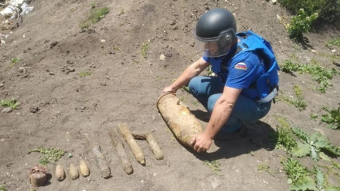 10 авиабомб взорвали в Крыму