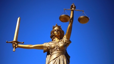 16-летнего юношу отправили в спецшколу из-за вейпа